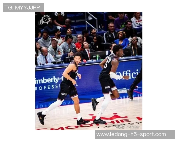 狄龙半场表现平平三分球未中罚球稳健贡献2分3板1助1断