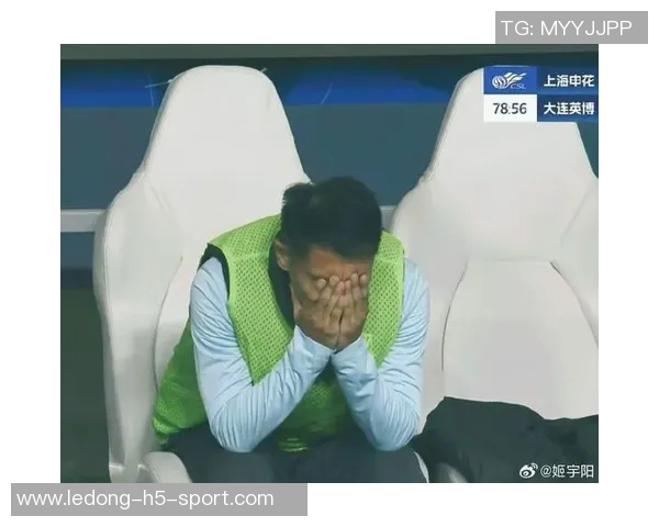 浓眉带病坚持比赛期间两次呕吐全力以赴助球队争胜