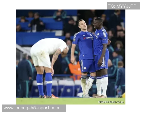 克卢日与31岁中卫祖马解约仅出战四场比赛引发关注 克卢日与31岁中卫祖马解约仅出战四场比赛引发关注